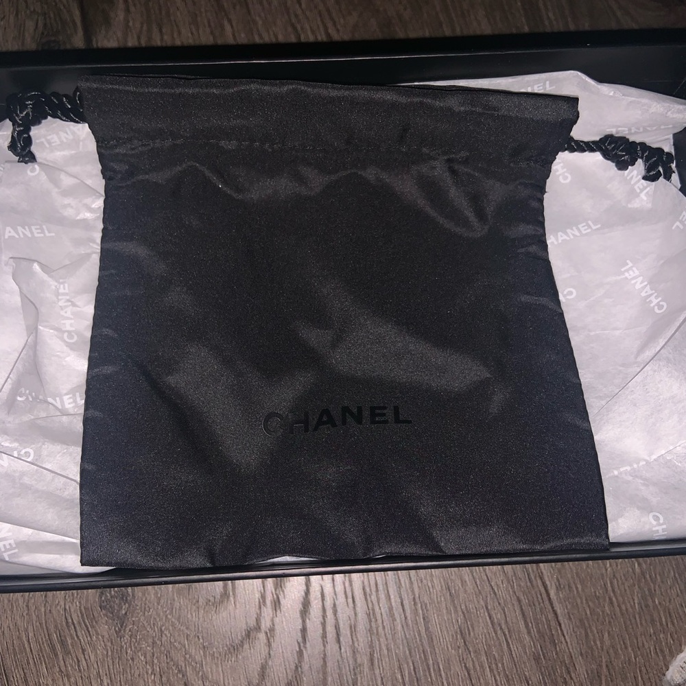Chanel Gift Box - Picture 5 of 5